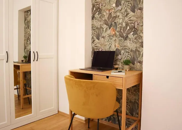 Charming, Modern & Spacious Apartman *